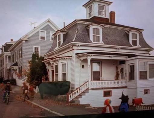 SALEM AFTER DARK: Hop-On Hop-Off Party Trolley